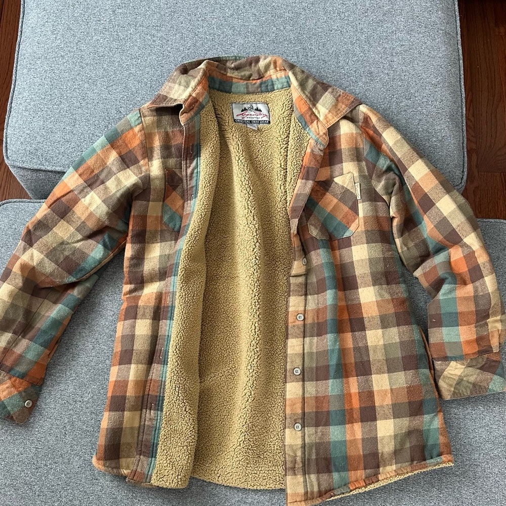 Legendary Whitetails Women’s M Plaid Fleece-Lined Jacket